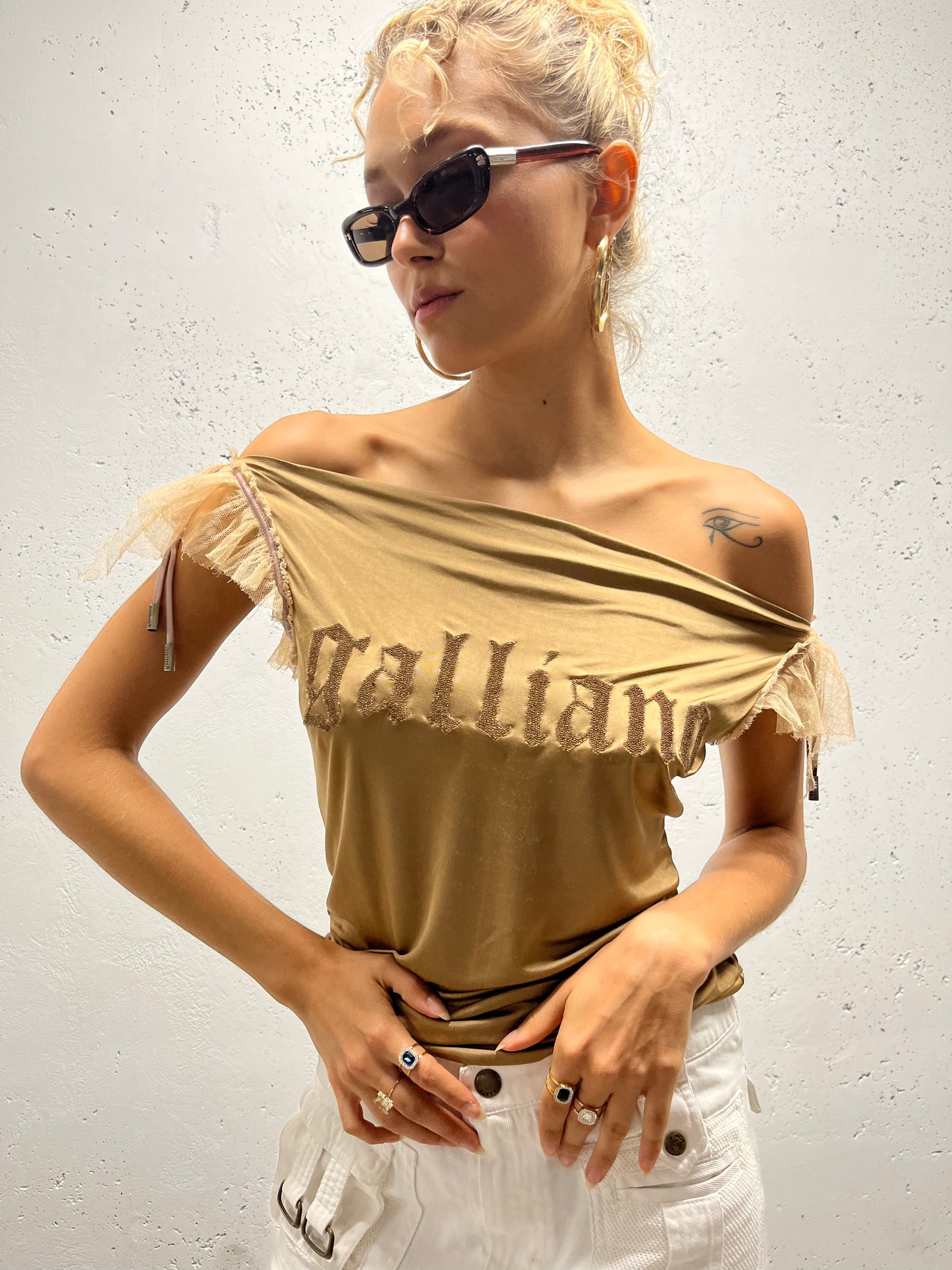 Top John Galliano